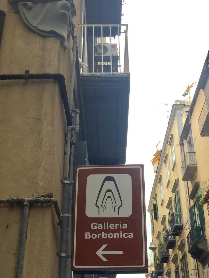 Napoli Plebiscito Apartment Buitenkant foto