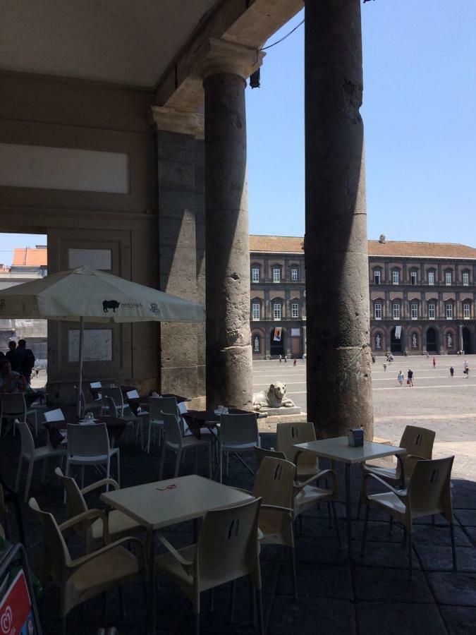Napoli Plebiscito Apartment Buitenkant foto